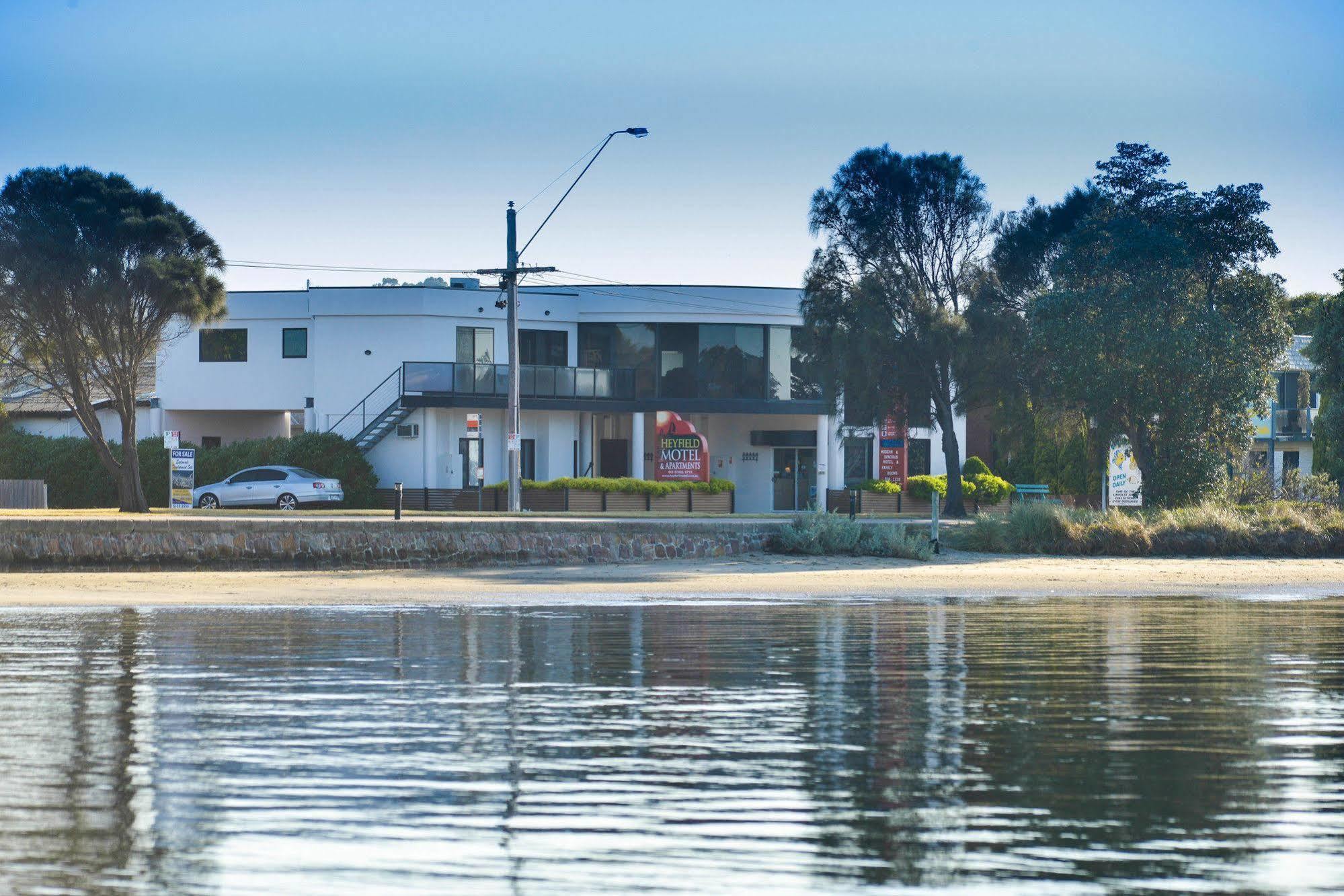 Heyfield Motel And Apartments Lakes Entrance Ngoại thất bức ảnh